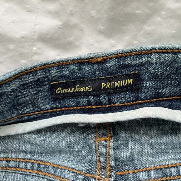 Y2K Vintage flared Guess Jeans Light wash - Picture 5 of 5